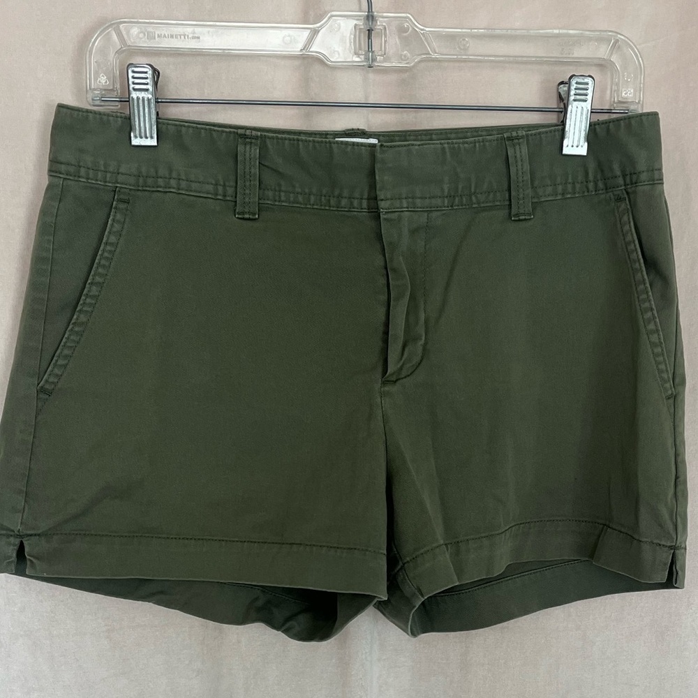 Gap City shorts in army green size 4 #gap #loungewear #brunchshorts - Picture 2 of 4